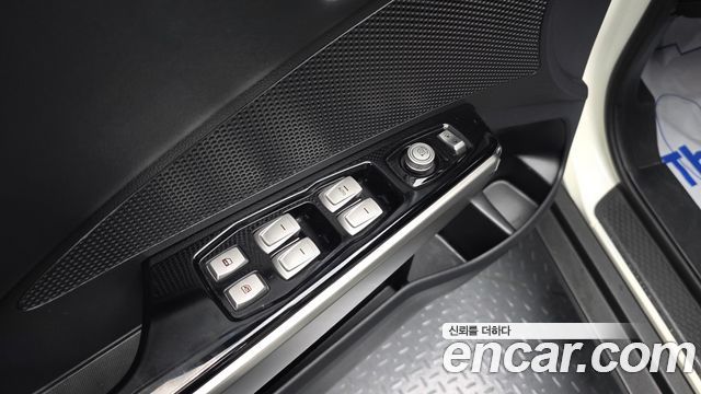 KG Mobility (SsangYong) Tivoli LX 2WD 2016 — фото 32