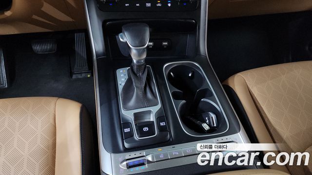 Kia Carnival (IV) Gasoline 9-Seater Prestige 2023 — фото 9