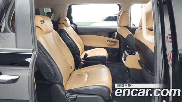 Kia Carnival (IV) Gasoline 9-Seater Prestige 2023 — фото 11