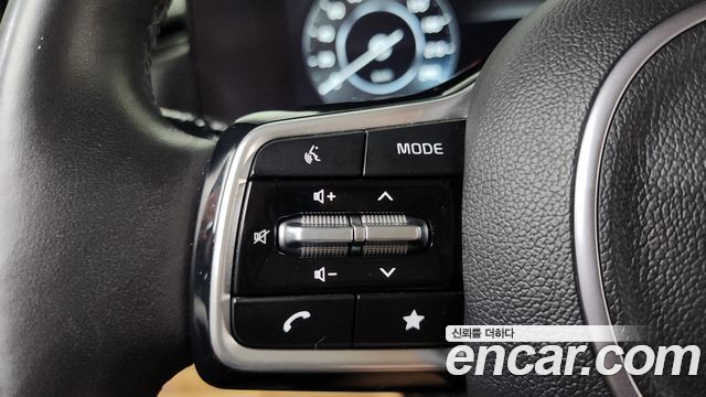 Kia Carnival (IV) Gasoline 9-Seater Prestige 2023 — фото 17