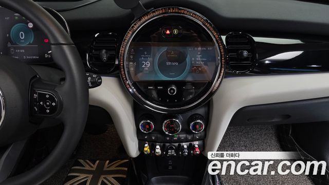 MINI Cooper S Classic Third Generation 2023 — фото 15