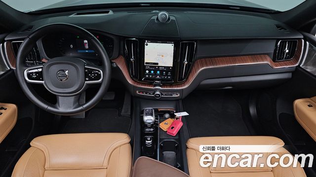 Volvo XC60 (II) T8 Ultra Bright 2025 — фото 6