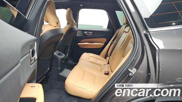 Volvo XC60 (II) T8 Ultra Bright 2025 — фото 15