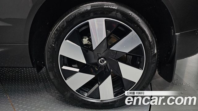 Volvo XC60 (II) T8 Ultra Bright 2025 — фото 26