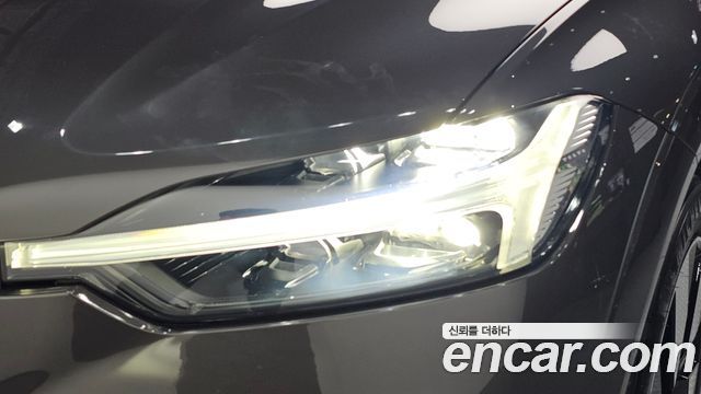 Volvo XC60 (II) T8 Ultra Bright 2025 — фото 27