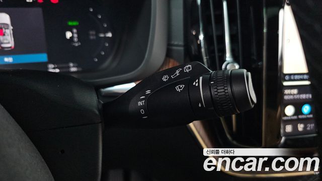 Volvo XC60 (II) T8 Ultra Bright 2025 — фото 33