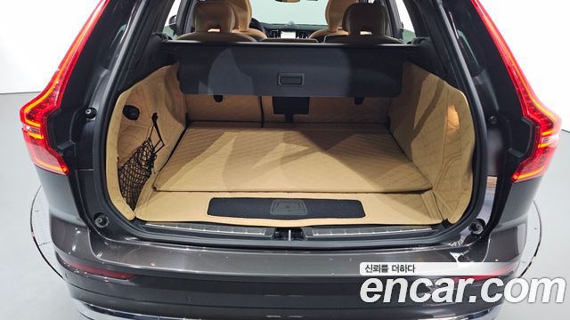 Volvo XC60 (II) T8 Ultra Bright 2025 — фото 44