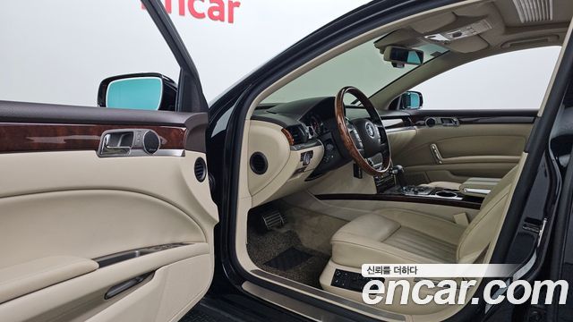 Volkswagen Phaeton V8 4.2 LWB VW611 2011 — фото 10