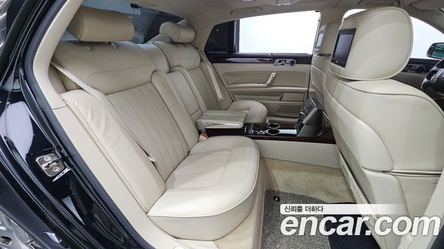 Volkswagen Phaeton V8 4.2 LWB VW611 2011 — фото 11