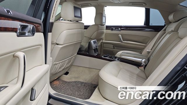 Volkswagen Phaeton V8 4.2 LWB VW611 2011 — фото 12
