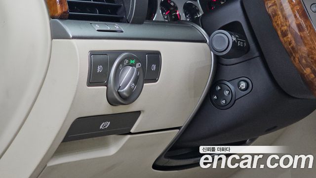 Volkswagen Phaeton V8 4.2 LWB VW611 2011 — фото 19