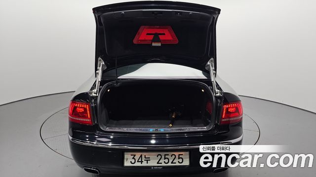 Volkswagen Phaeton V8 4.2 LWB VW611 2011 — фото 20