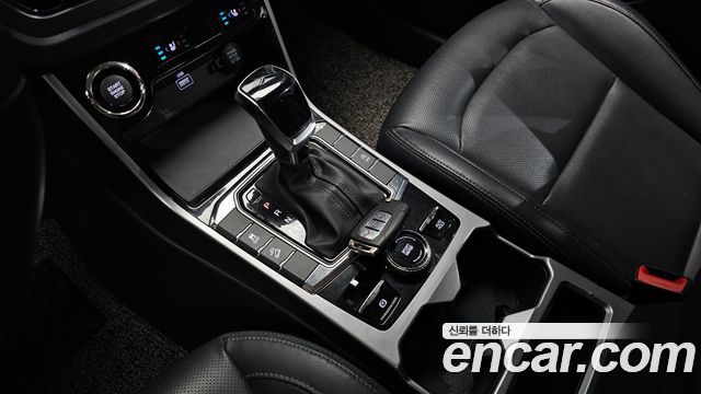 KG Mobility (SsangYong) Beautiful Korando Gasoline 1.5 2WD C5 Plus 2022 — фото 9