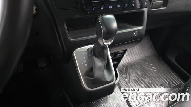 Hyundai Staria Tourer 11-Seater Modern 2022 — фото 9