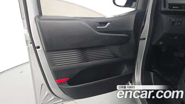 Hyundai Staria Tourer 11-Seater Modern 2022 — фото 24
