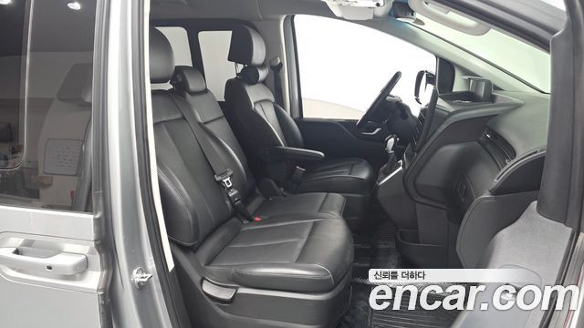 Hyundai Staria Tourer 11-Seater Modern 2022 — фото 26