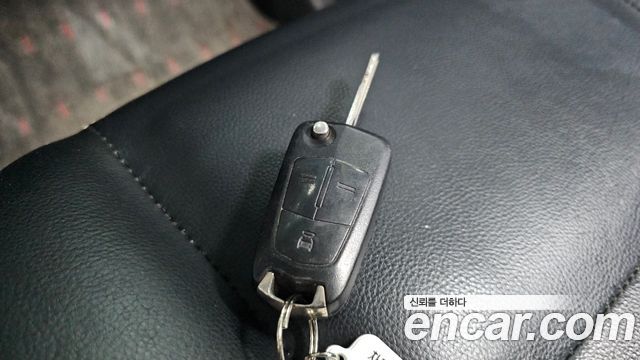 Chevrolet Captiva 2WD LS Premium 2013 — фото 27