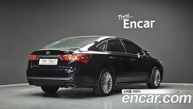 Toyota Avalon Limited 2017 — фото 2