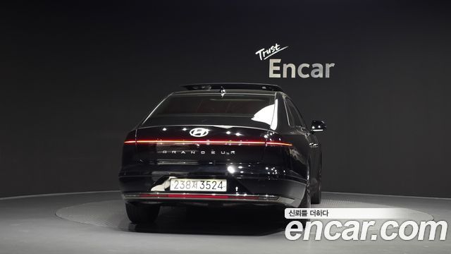 Hyundai Grandeur (GN7) 2,5 Gasoline 2WD Calligraphy 2023 — фото 4