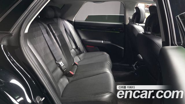 Hyundai Grandeur (GN7) 2,5 Gasoline 2WD Calligraphy 2023 — фото 12