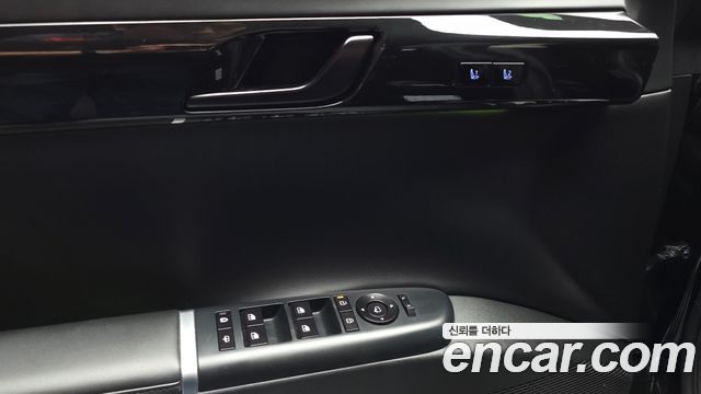 Hyundai Grandeur (GN7) 2,5 Gasoline 2WD Calligraphy 2023 — фото 30
