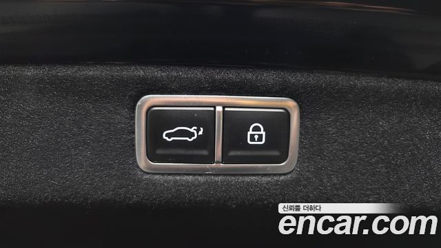 Hyundai Grandeur (GN7) 2,5 Gasoline 2WD Calligraphy 2023 — фото 34