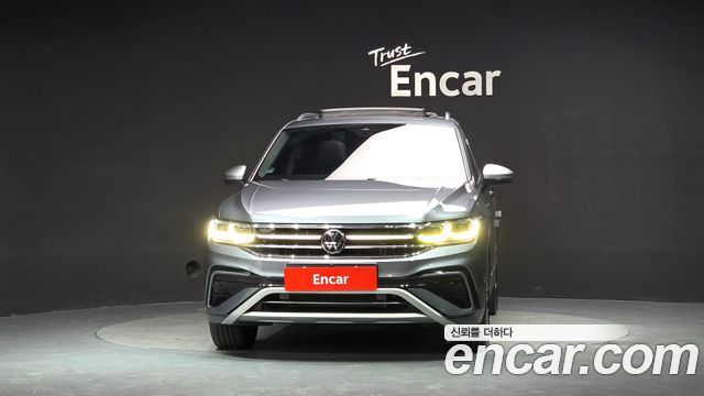 Volkswagen Tiguan Allspace 2.0 TSI Prestige 2022 — фото 3