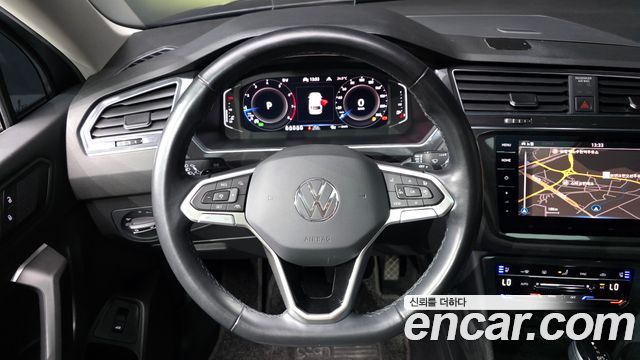 Volkswagen Tiguan Allspace 2.0 TSI Prestige 2022 — фото 14