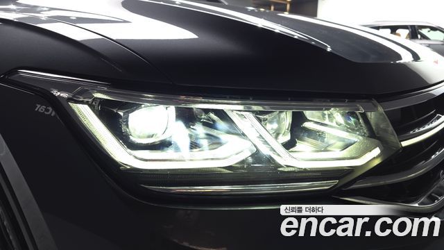 Volkswagen Tiguan Allspace 2.0 TSI Prestige 2022 — фото 22