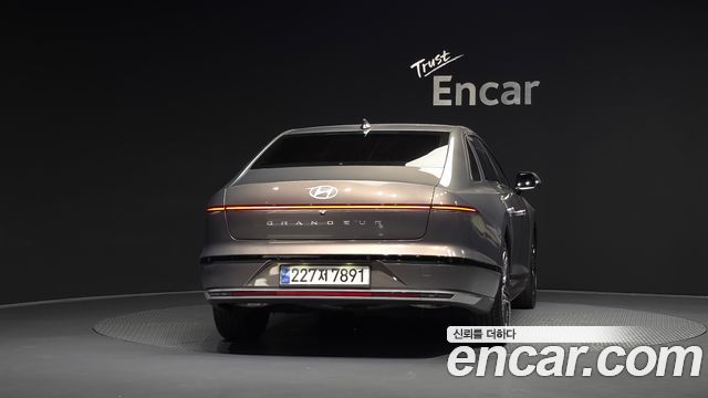 Hyundai Grandeur Hybrid (GN7) Exclusive 2023 — фото 4