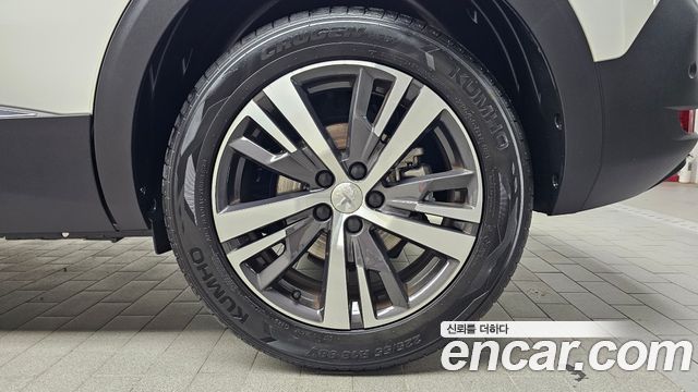 Peugeot 5008 (II) 1.5 BlueHDi Allure 2021 — фото 21