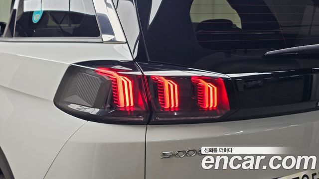 Peugeot 5008 (II) 1.5 BlueHDi Allure 2021 — фото 23