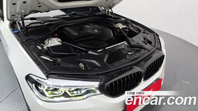 BMW 5 Series (G30) 530i xDrive M Sport Package Plus 2017 — фото 6