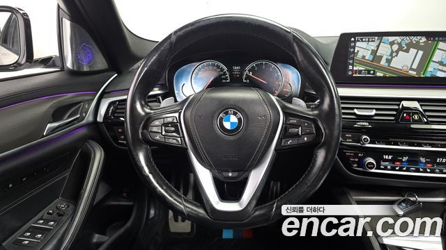 BMW 5 Series (G30) 530i xDrive M Sport Package Plus 2017 — фото 12