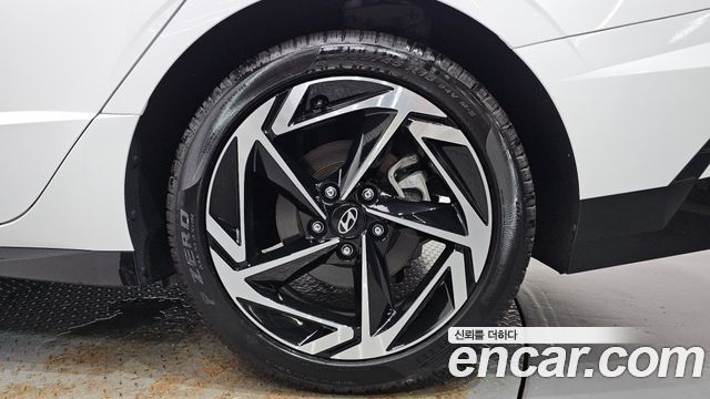 Hyundai Sonata The Edge (DN8) 1.6 Turbo Exclusive 2024 — фото 21