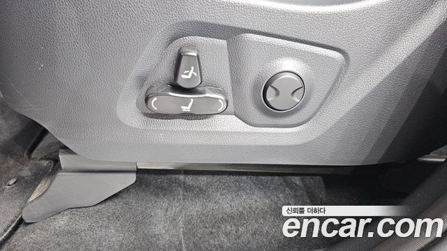KG Mobility (SsangYong) Rexton Sports Khan Diesel 2.2 4WD Culman Noblesse 2024 — фото 30