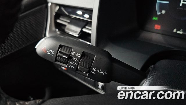 KG Mobility (SsangYong) Rexton Sports Khan Diesel 2.2 4WD Culman Noblesse 2024 — фото 34
