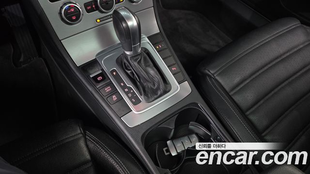 Volkswagen CC 2.0 TSI 2015 — фото 9