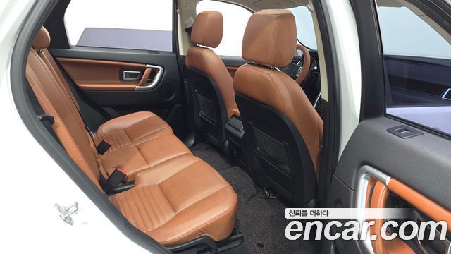 Land Rover Discovery Sport 2.0 TD4 HSE Luxury 2016 — фото 12