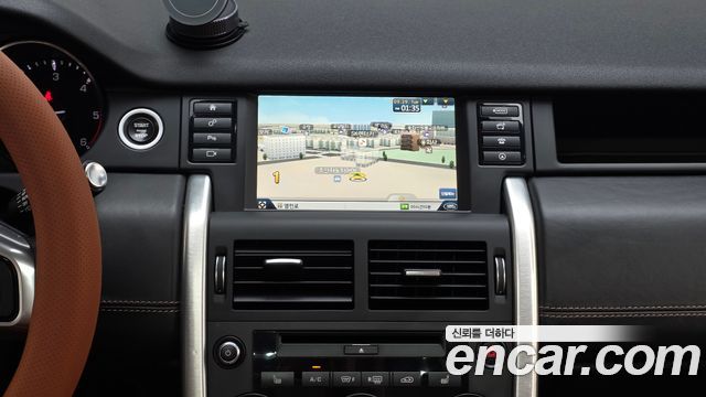 Land Rover Discovery Sport 2.0 TD4 HSE Luxury 2016 — фото 14