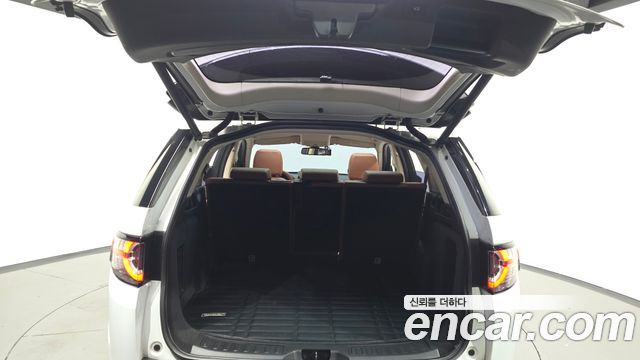 Land Rover Discovery Sport 2.0 TD4 HSE Luxury 2016 — фото 20