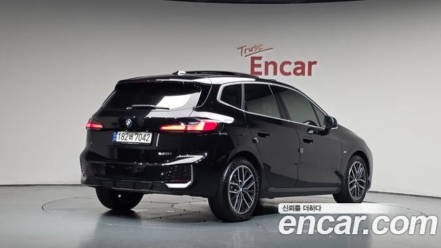 BMW 2 Series Active Tourer (U06) 220i M Sport 2023 — фото 2