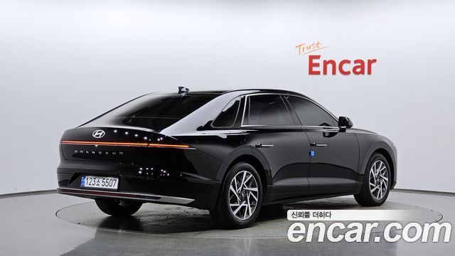 Hyundai Grandeur (GN7) 2,5 Gasoline 2WD Exclusive 2025 — фото 2