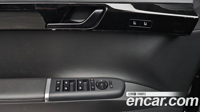 Hyundai Grandeur (GN7) 2,5 Gasoline 2WD Exclusive 2025 — фото 18