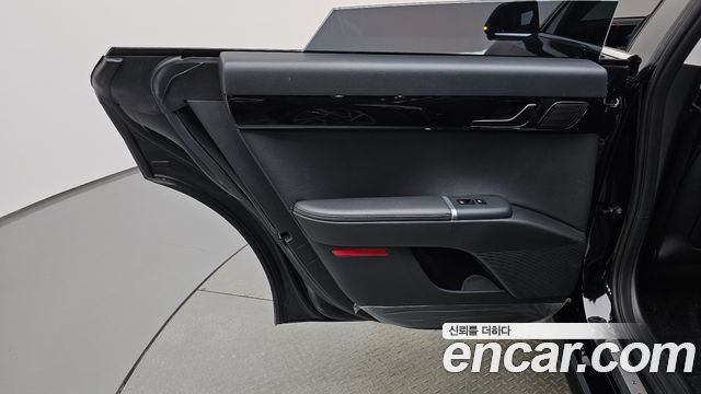 Hyundai Grandeur (GN7) 2,5 Gasoline 2WD Exclusive 2025 — фото 25