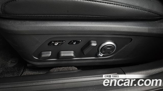 Hyundai Grandeur (GN7) 2,5 Gasoline 2WD Exclusive 2025 — фото 29