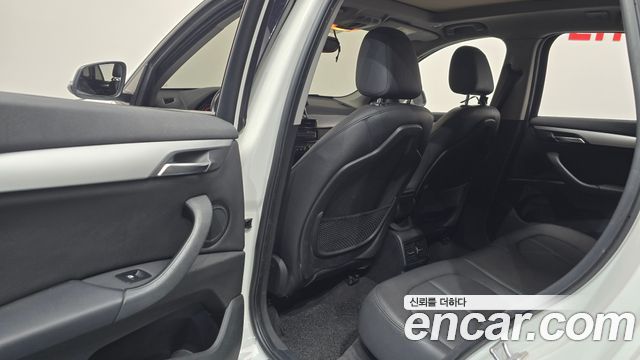 BMW X1 (F48) xDrive 18d 2016 — фото 15