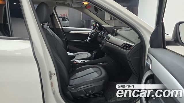 BMW X1 (F48) xDrive 18d 2016 — фото 32