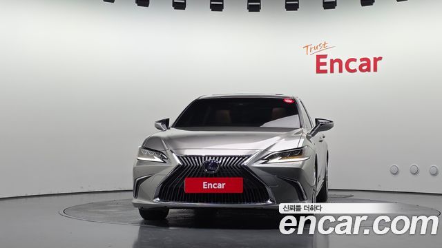 Lexus ES300h (VII) Executive 2019 — фото 3
