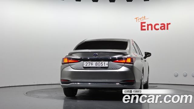 Lexus ES300h (VII) Executive 2019 — фото 4